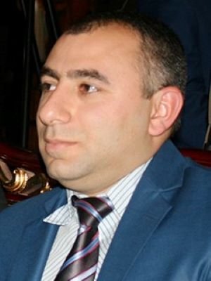 Варужан Акопян